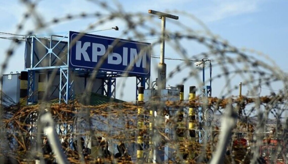 В Крыму оккупанты массово вручают повестки крымским татарам