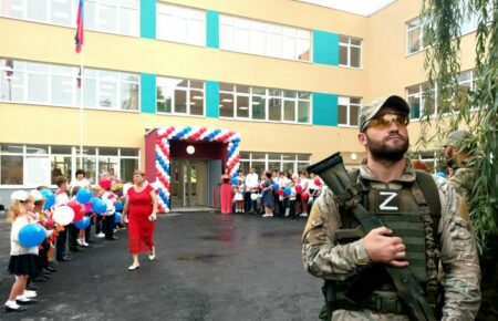 Окупанти перетворюють школи Маріуполя на філіали ГУЛАГу — Андрющенко