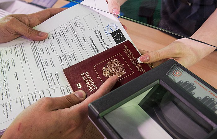 Польща, Естонія, Литва та Латвія закриють свої кордони для росіян із туристичними шенгенськими візами