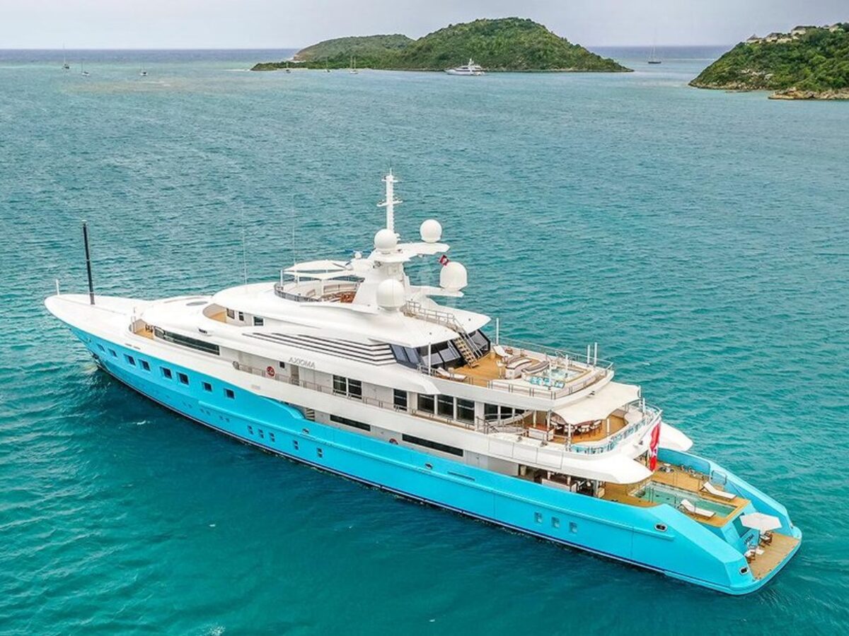 Конфісковану яхту російського олігарха продали на Гібралтарі за $37,5 мільйона
