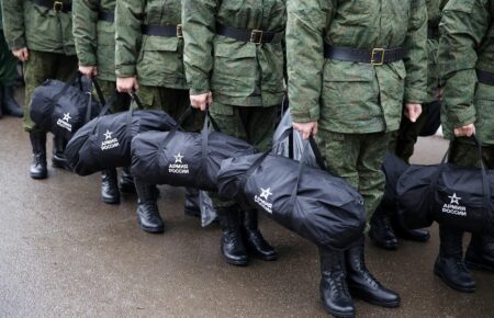 Російські окупанти почали мобілізацію у двох окупованих районах Луганщини