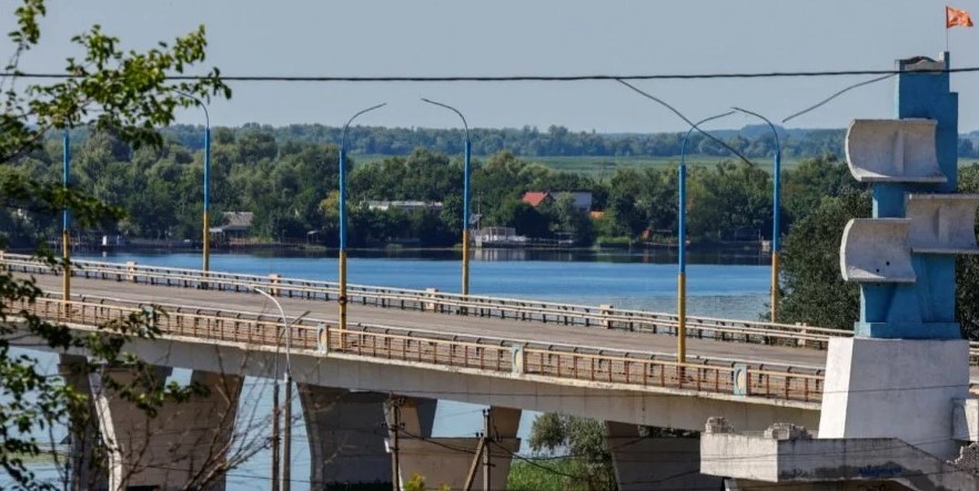 В ОК «Південь» підтвердили нові удари по Антонівському мосту