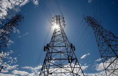 Мешканців Київщини закликали готуватися до тривалих відключень електрики