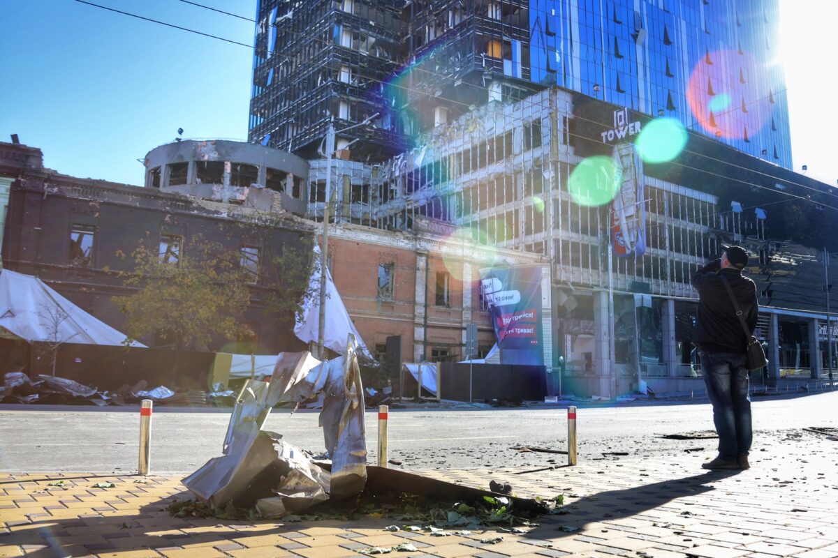 «Наша квартира похожа на свалку»: как Киев пережил самую масштабную ракетную атаку (фото)