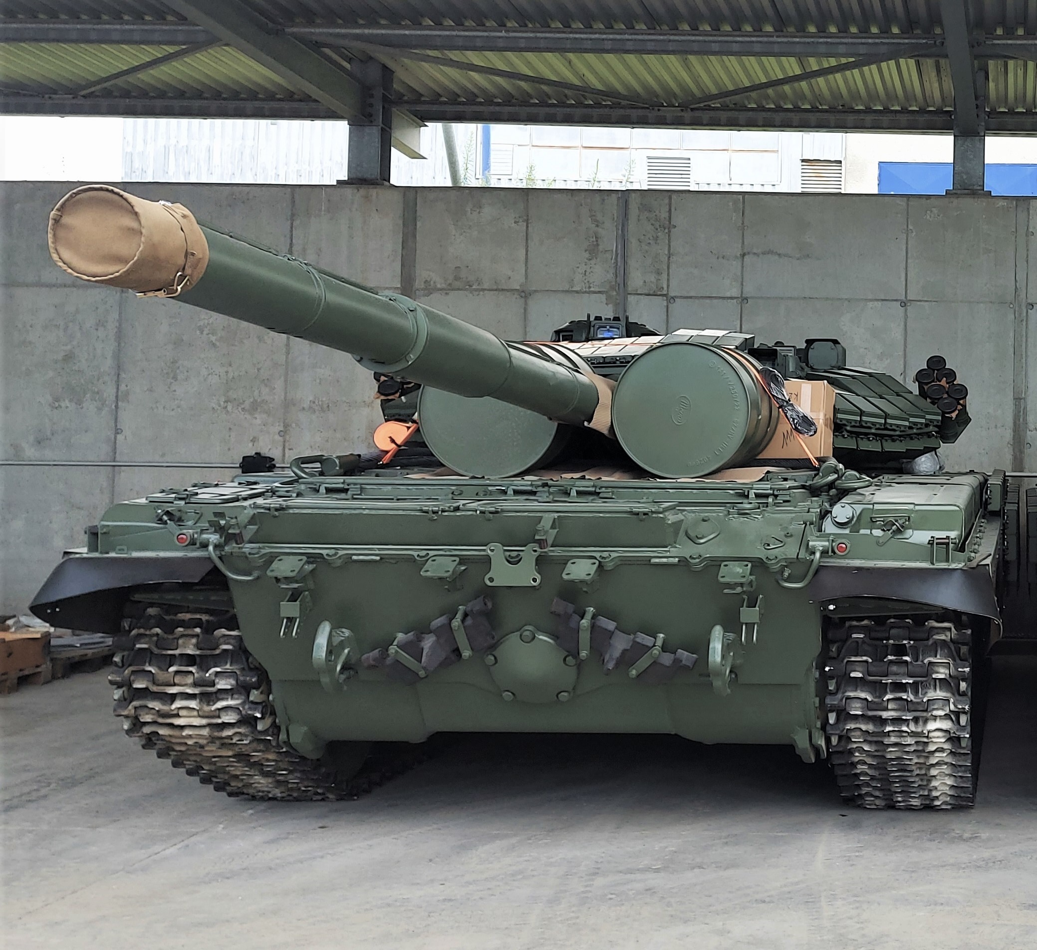 «Подарунок для Путіна»: у Чехії зібрали кошти на танк Т-72 для українських військових