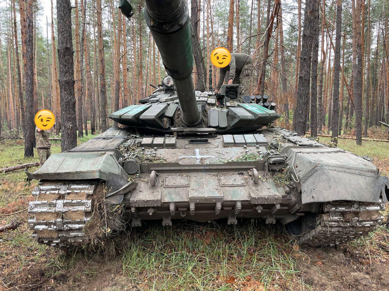 Под Лиманом Нацгвардейцы захватили российский танк (фото)