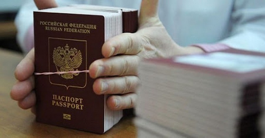 ЄС не визнаватиме російські паспорти з тимчасово окупованих територій України
