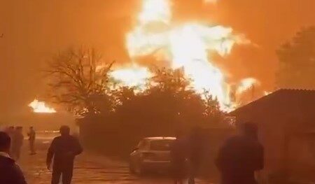 В окупованому Шахтарську на Донеччині спалахнула масштабна пожежа (відео)