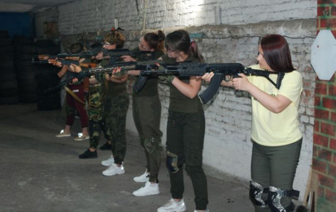 У школи РФ повертають військовий вишкіл, аби покращити рівень призовників та «патріотизму» — британська розвідка