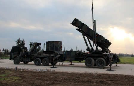 США уверены, что Украина использовала систему Patriot против гиперзвуковой ракеты РФ — CNN