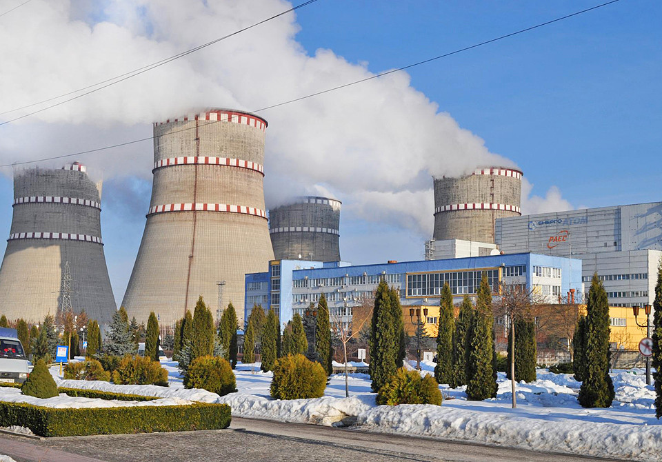 Все украинские АЭС возобновили доступ к электросети после ракетной атаки — МАГАТЭ