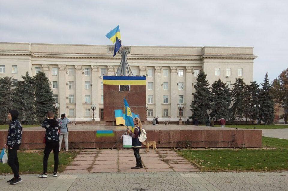 Офіційно: Херсон повертається під контроль України, до міста заходять частини ЗСУ