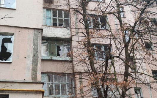 Російська армія знову обстріляла Херсон: є влучання у квартиру