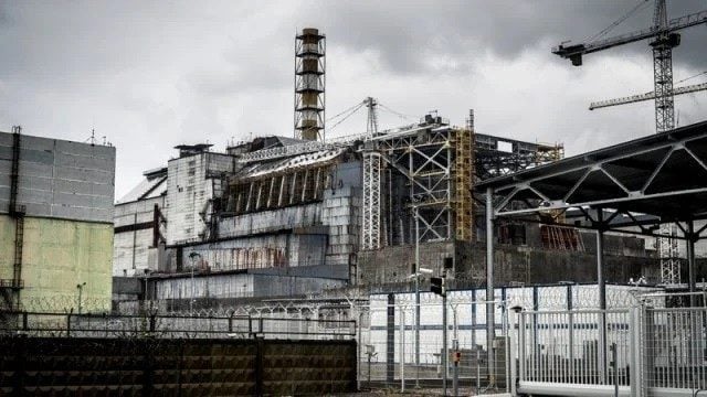 Миссия МАГАТЭ посетила Чернобыльскую АЭС во время последней атаки РФ на украинскую энергосистему