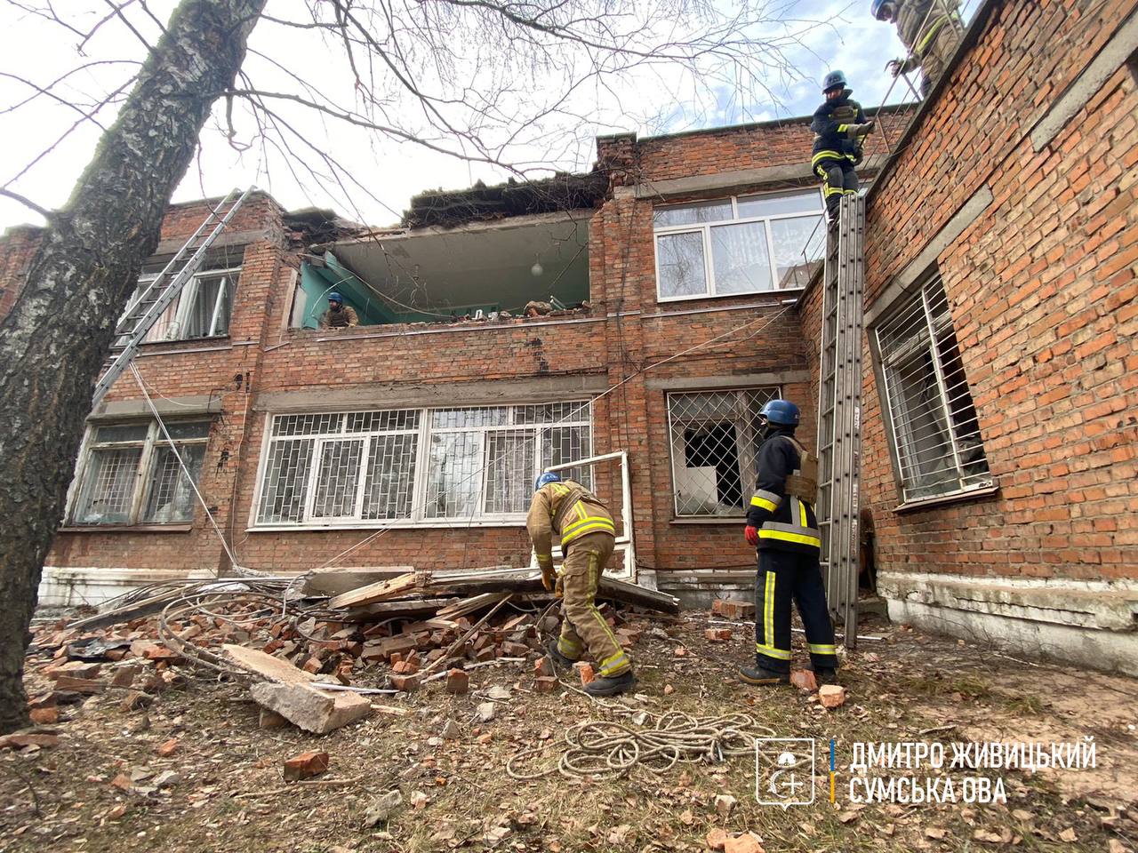 Подросток погиб в результате российского обстрела больницы в Сумской области (ФОТО)