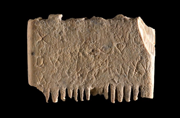 Археологи расшифровали надпись на ханаанском языке, сделанную на расческе в возрасте около 3700 лет