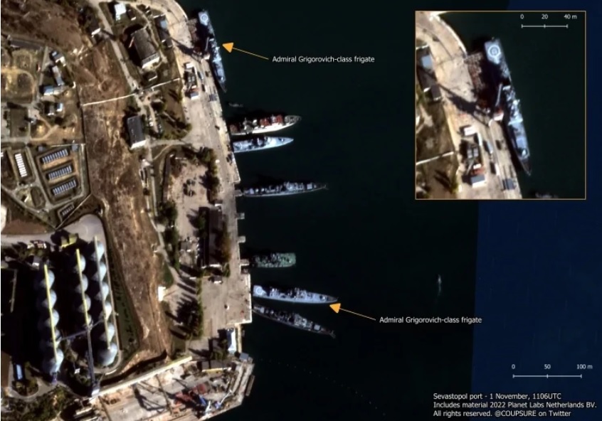 Супутники зняли пошкоджені російські фрегати у Севастопольській бухті