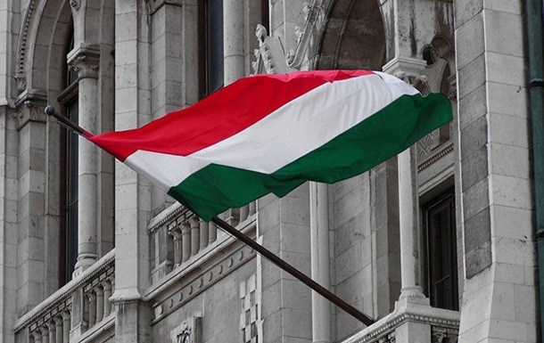 Орбан скликає Раду оборони Угорщини через зупинку нафтопроводу «Дружба» та потрапляння двох ракет по території Польщі