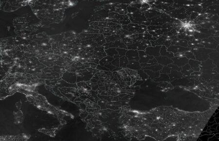 NASA показало супутникові знімки знеструмленої України