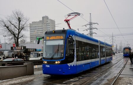 У Києві зупинили роботу трамваїв та тролейбусів: через дефіцит електроенергії