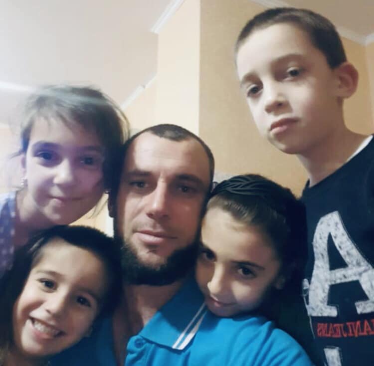 Окупанти влаштували обшуки у кримських татар, забрали батька п'ятьох дітей
