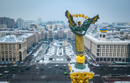 У Києві відновлює роботу метро, а також повертається водопостачання та тепло