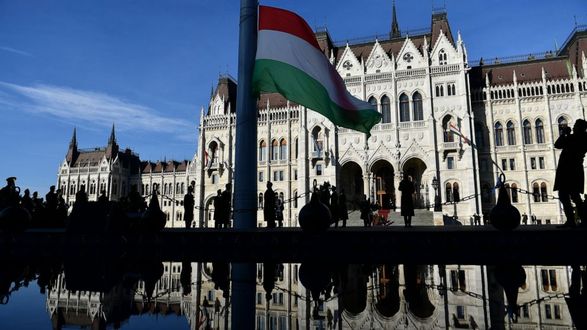 Венгрия заблокировала выделение Украине 18 миллиардов евро помощи в 2023 году