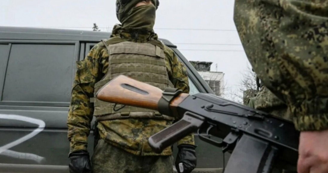 Окупанти в Луганську використовують поліклініку як казарму