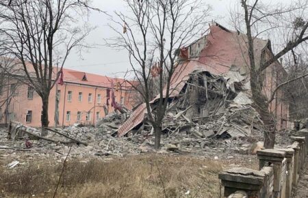 Ракетний удар по Краматорську: окупанти зруйнували школу-інтернат (ФОТО)
