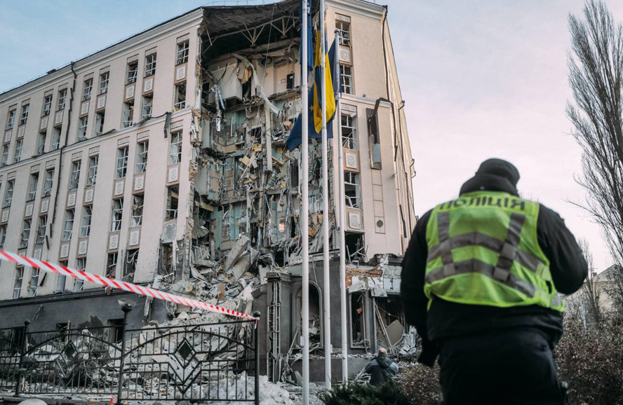 Ракетна атака на Київ: руйнування зафіксовані у чотирьох районах (ФОТО, ВІДЕО)