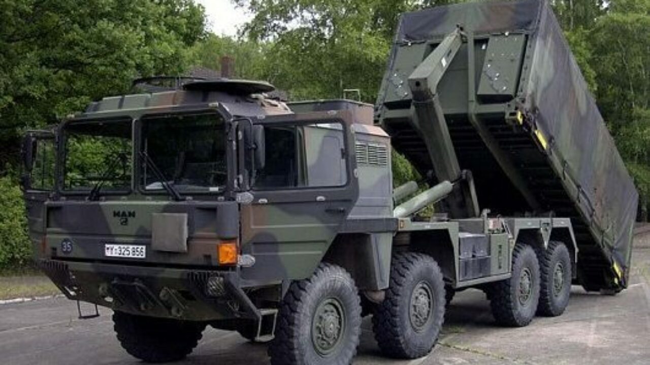 Германия передает Украине военные грузовики MAN HX 8×8