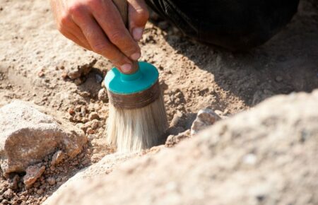 Археологи берутся за раскопки на Хортице, откуда сошла вода — Ткаченко