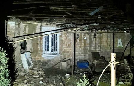 Окупанти вночі обстріляли житлові квартали Нікополя і Марганця з важкої артилерії (ФОТО)