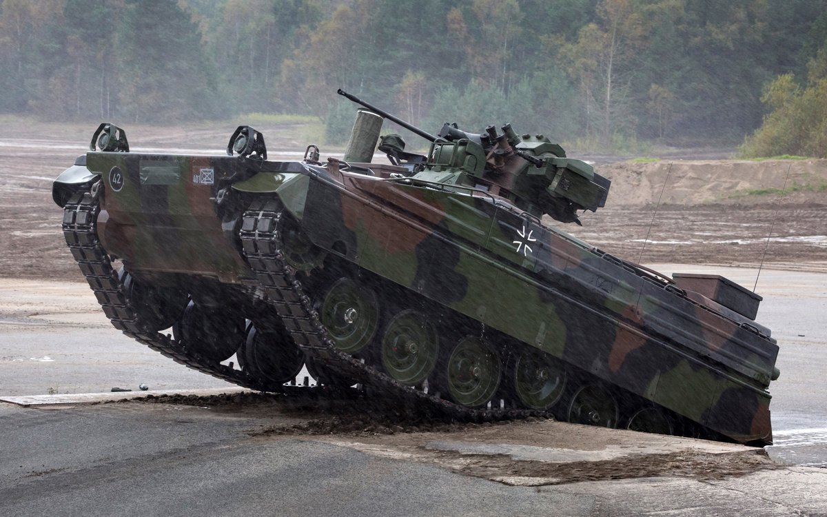 Украинские военные прибыли в Германию для обучения на БМП Marder