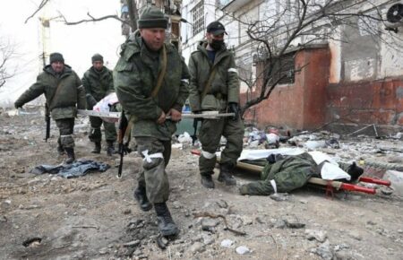 Окупанти розгорнули «польові шпиталі» у пологових будинках Луганська