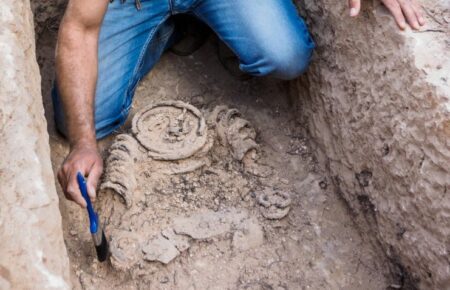 Археологи знайшли в Єрусалимі останки скутого ланцюгами візантійського ченця віком 1500 років