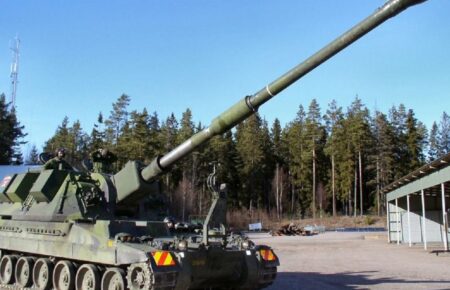 Британія передасть Україні 14 танків та 30 артилерійських установок AS90
