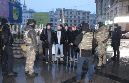 У містах України підлітки з російського руху «Редан» збираються для масових бійок