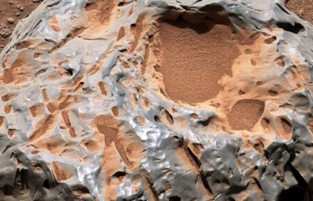 Curiosity знайшов на Марсі рідкісний метеорит