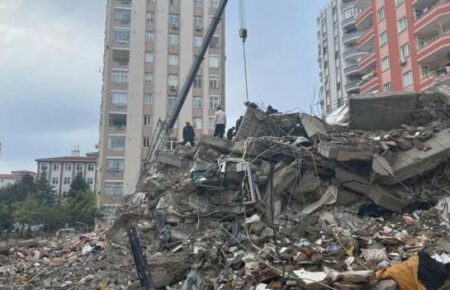 Двох українців, які вважалися загиблими внаслідок землетрусу в Туреччині, врятували