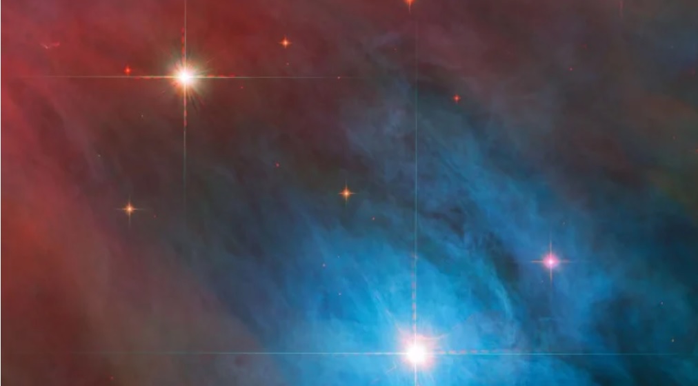 Космический телескоп Hubble сфотографировал дуэт ярких молодых звезд в туманности Ориона