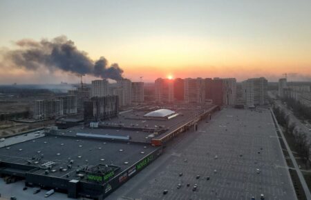У Києві пролунав вибух на території колишнього заводу: під завалами можуть бути люди (ОНОВЛЕНО)