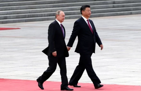 Китай прекрасно розуміє, що має справу з міжнародним злочинцем — Олещук про візит Сі Цзіньпіна в РФ