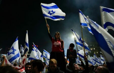 «Вчора вийшло близько 600 тисяч людей, коаліція врешті захиталася» — Еміль Шлеймович про Ізраїль