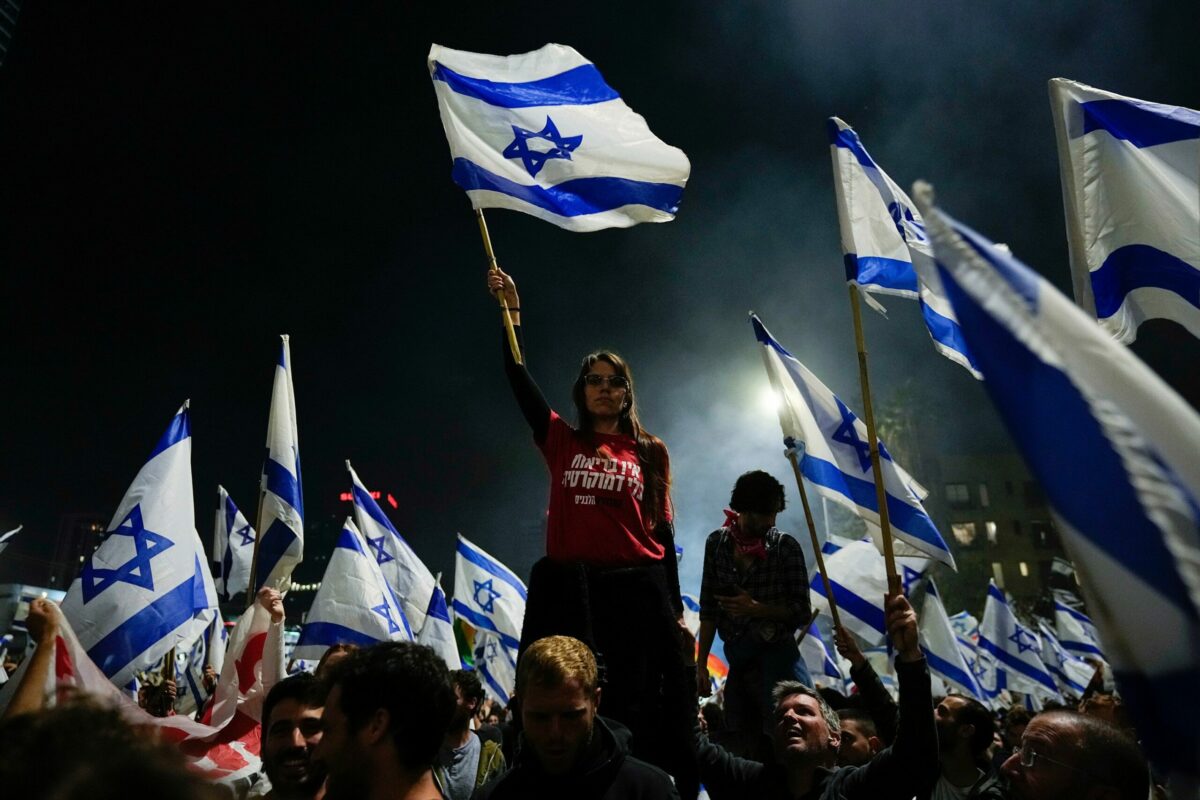 «Вчора вийшло близько 600 тисяч людей, коаліція врешті захиталася» — Еміль Шлеймович про Ізраїль