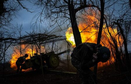 За добу окупанти 42 рази атакували позиції ЗСУ на Бахмутському напрямку — Череватий