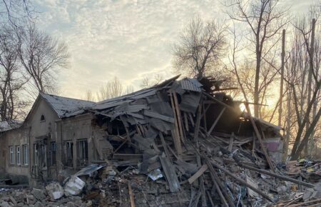Спасатели ликвидировали последствия ракетных обстрелов в Константиновке
