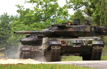 Фінляндія передасть Україні ще три танки для розмінування Leopard 2