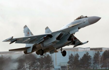 Россияне во время атак используют авиацию, чтобы запутать ПВО — Гуменюк