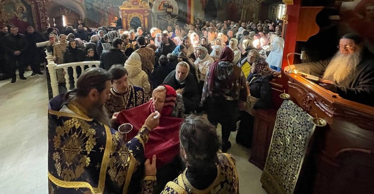 Представники УПЦ МП провели богослужіння у Києво-Печерській лаврі